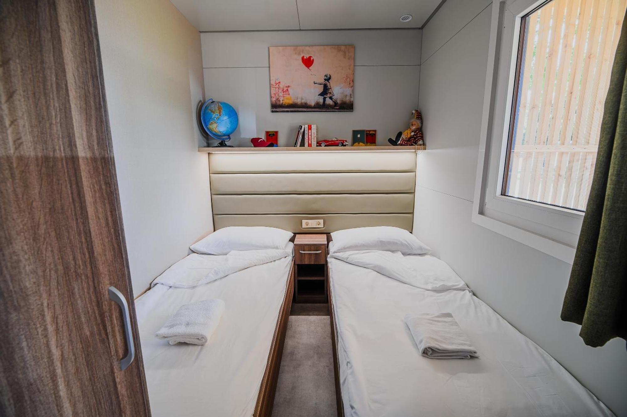 Premium Mobile Homes With Thermal Riviera Tickets Catez ob Savi Room photo